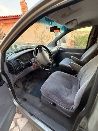 Chrysler Voyager 3.3 SE