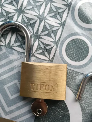 Candado AMIG Doble Cierre con Llave