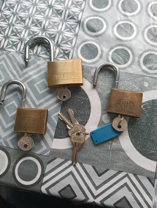 Candado AMIG Doble Cierre con Llave