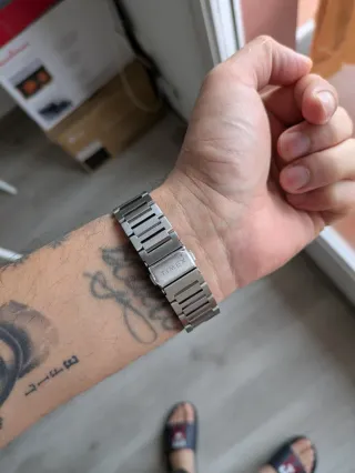 Reloj Timex Q GMT Negro y Plateado