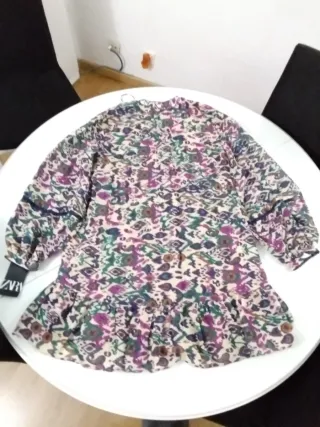 Vestido Zara estampado señora