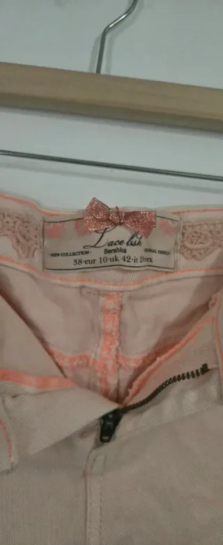 Shorts Bershka in pizzo rosa pesca taglia 38