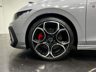VOLKSWAGEN Golf GTI 2.0 TSI DSG