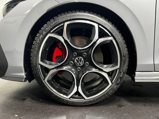 VOLKSWAGEN Golf GTI 2.0 TSI DSG