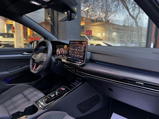 VOLKSWAGEN Golf GTI 2.0 TSI DSG