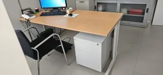 Cajonera de oficina madera y metal