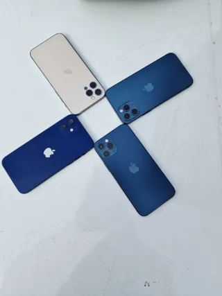 Lote 4 iPhone 12 Pro (Oro y Azul Marino)