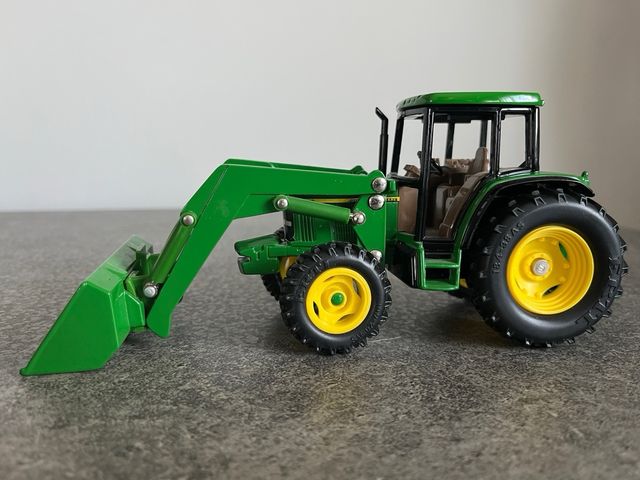 Tractor John Deere 6210 Ertl 1/50