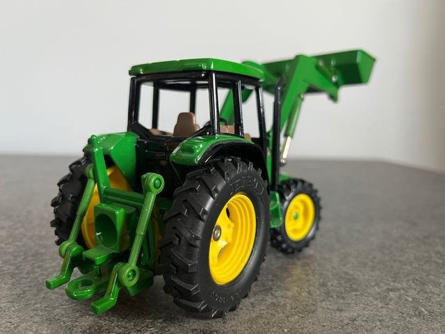 Tractor John Deere 6210 Ertl 1/50