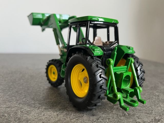 Tractor John Deere 6210 Ertl 1/50