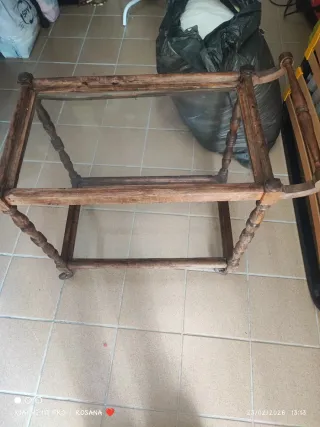 Mesa camarera antigua madera y cristal