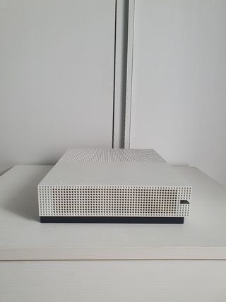 Xbox One S 500GB + 3 Giochi
