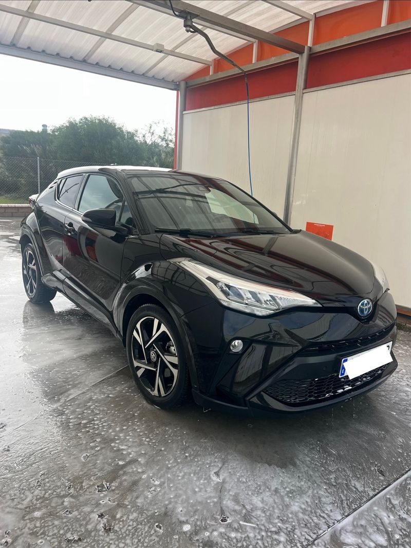 Toyota C-HR 2022 - foto 1