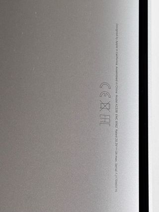 MacBook Pro 13,3 2022 Plata con Caja