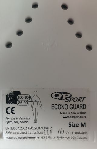 Equipación de esgrima