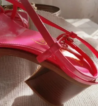 Sandalias fucsia nuevas❤️