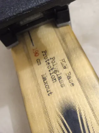 Esquís Dynastar con fijaciones Salomon