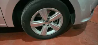Llantas 16" originales VW con cubiertas al 50%