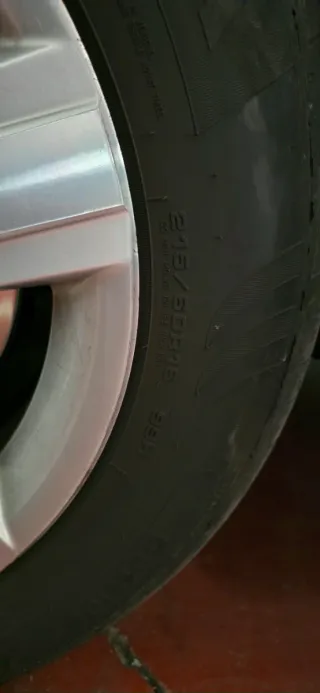 Llantas 16" originales VW con cubiertas al 50%