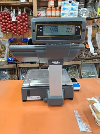 Báscula digital semi nueva