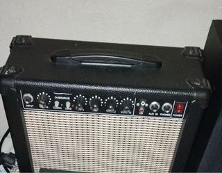 Guitarrra, amplificador,soporte, funda, puas