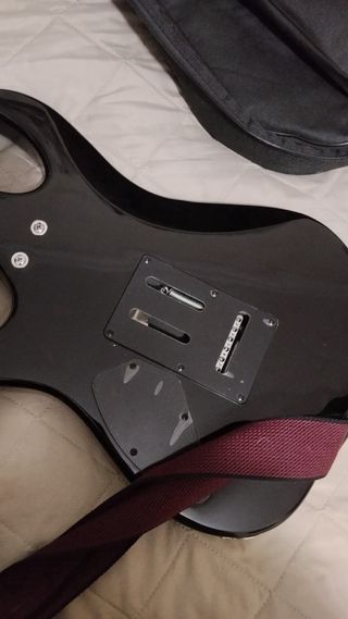 Guitarrra, amplificador,soporte, funda, puas