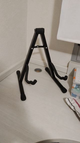 Guitarrra, amplificador,soporte, funda, puas