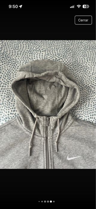 Chaqueta Nike Gris con Cremallera