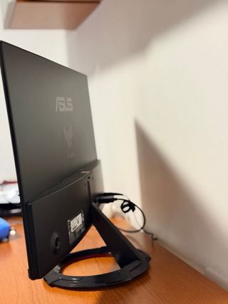 Monitor Asus VG3R 180Hz