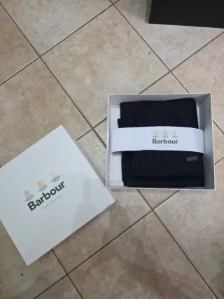 Set regalo barbour cappello più sciarpa