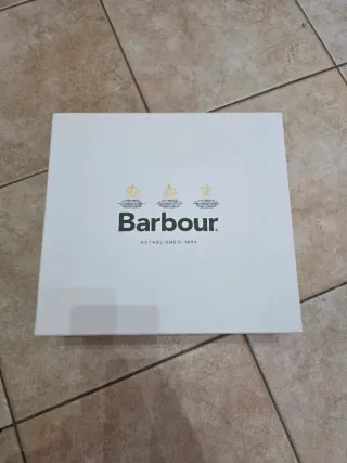 Set regalo barbour cappello più sciarpa