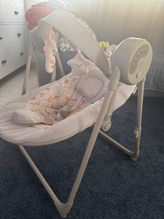 Amaca para bebé con juguetes