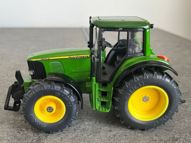 Tractor John Deere 6920S Siku 1/32