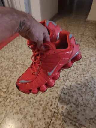 Zapatillas Nike Shox Rojas y Plateadas