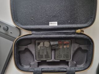 Nintendo Switch V1 + accessori + 2 giochi