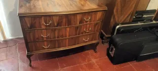 COMODA con ESPEJO Y MESILLA A JUEGO.