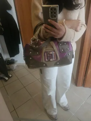 Borsa Guess viola e grigio