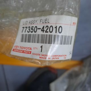 VARIOS RECAMBIOS ORIGINALES TOYOTA