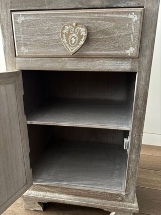 Mesita madera decorada