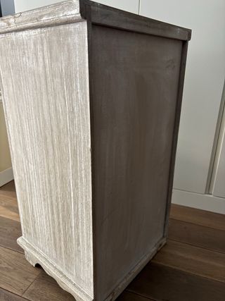 Mesita madera decorada