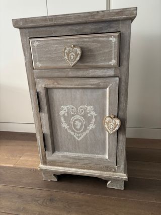 Mesita madera decorada