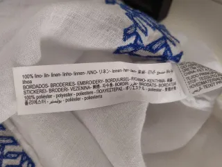 Blusa de lino blanca con bordados de Massimo Dutti