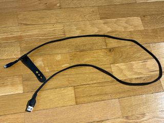 iPhone SE + Cable de carga USB