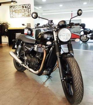 Triumph Speed Twin 900 Negra 2023