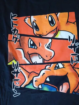 Camiseta Pokémon Negra y Naranja