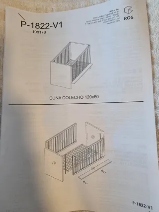 Cuna colecho de bebé blanca y madera con colchón