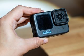 GoPro Hero 11 Black + Batería y Cable