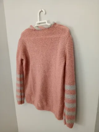 Jersey tejido a mano gris rosa brillante