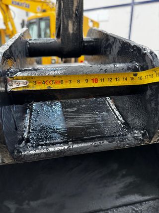 Cazo Excavadora Negro