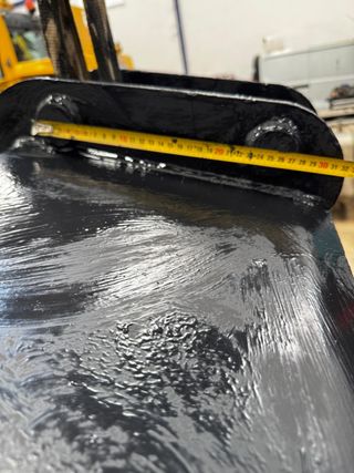 Cazo Excavadora Negro